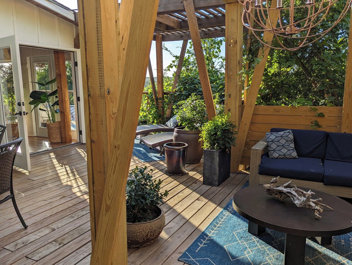 Photo 100 of Glass Treehouse WINTER EXOTIC--KAYAK-SUP/Bike/Hike/POOL-LAKE-RIVER-GARDENS-FOOD