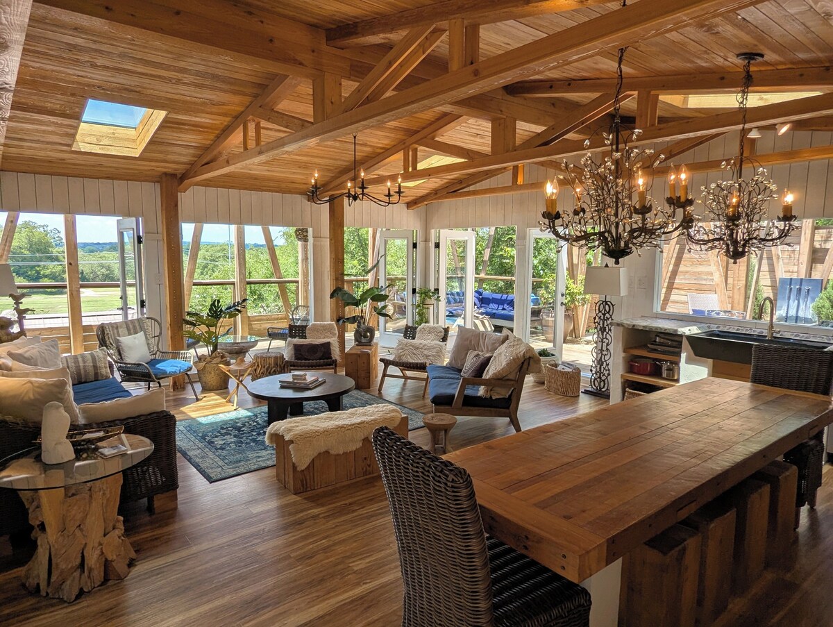 Photo 217 of Glass Treehouse WINTER EXOTIC--KAYAK-SUP/Bike/Hike/POOL-LAKE-RIVER-GARDENS-FOOD