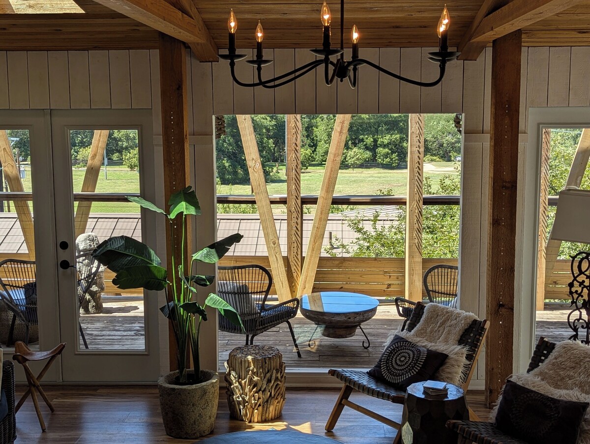 Photo 28 of Glass Treehouse WINTER EXOTIC--KAYAK-SUP/Bike/Hike/POOL-LAKE-RIVER-GARDENS-FOOD