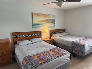 5 bedrooms, desk, iron/ironing board, travel crib