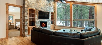 7 bedroom 6.5 bath Heavenly Estate Next To Heavenly Ski Lodge