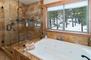 Shower, jetted tub, hair dryer, towels