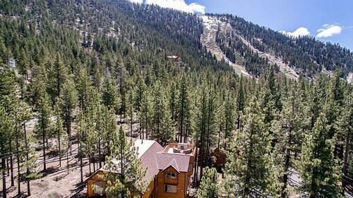 7 bedroom 6.5 bath Heavenly Estate Next To Heavenly Ski Lodge