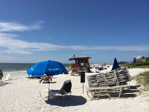 Beach nearby - Lido Beach  Corner of Beach and St. Armand Circle B (Sarasota)