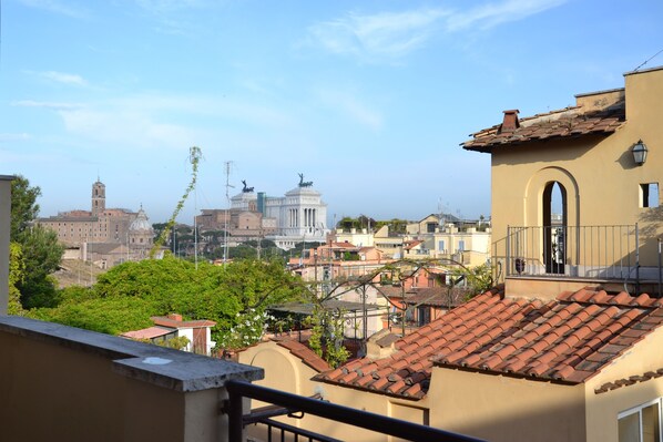 STUDIO WITH VIEW NEAR THE COLOSSEUM - Rome | Vrbo