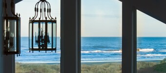 New Hot Tub! Spectacular View, Game Room, Beach Trail