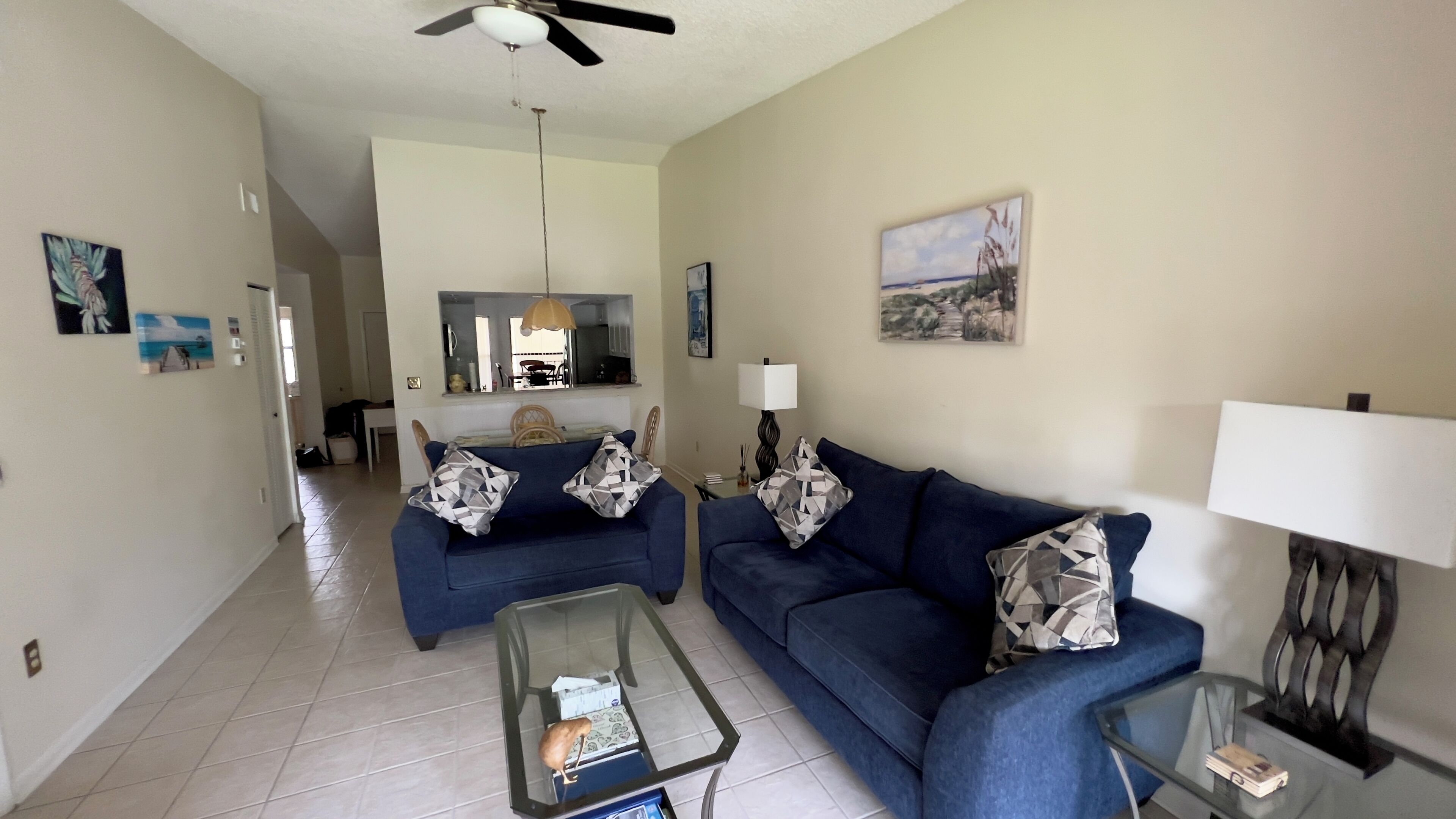 リビング エリア