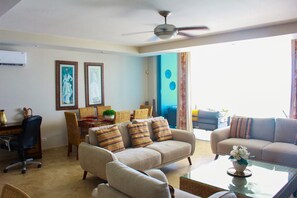 Smart TV, DVD player, video library, stereo