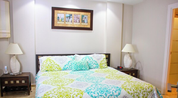 3 bedrooms, in-room safe, desk, soundproofing