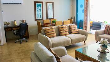 Smart TV, DVD player, video library, stereo