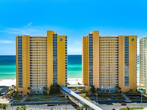 Exterior - Beautiful Beachfront Condo 2 Master Suites, Huge Balcony, Free Beach Chair Set (Panama City Beach)