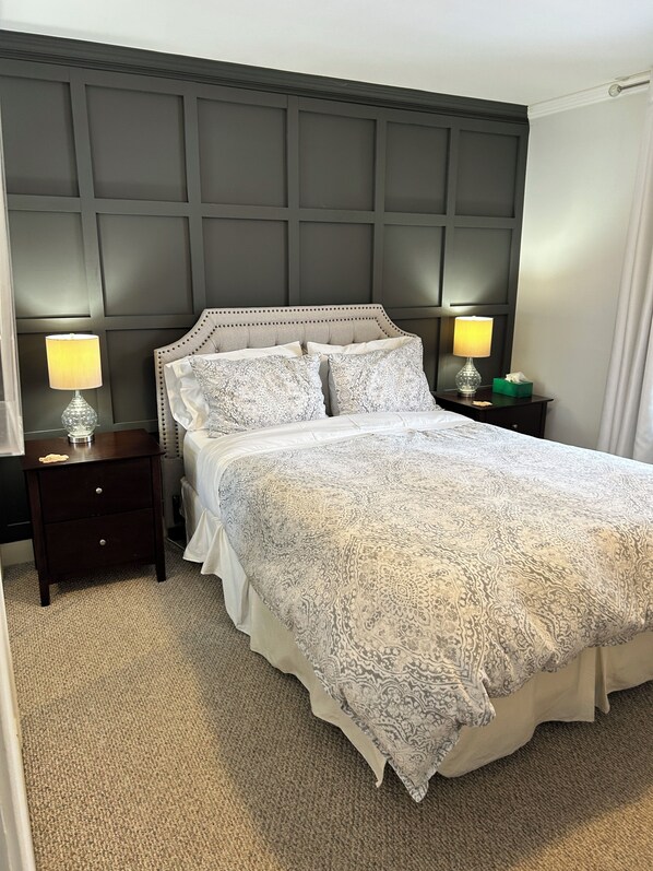 3 bedrooms, desk, soundproofing, iron/ironing board