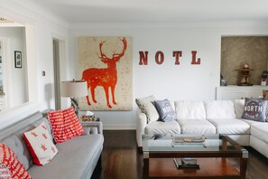 Smart TV, chimenea, videojuegos y Netflix
