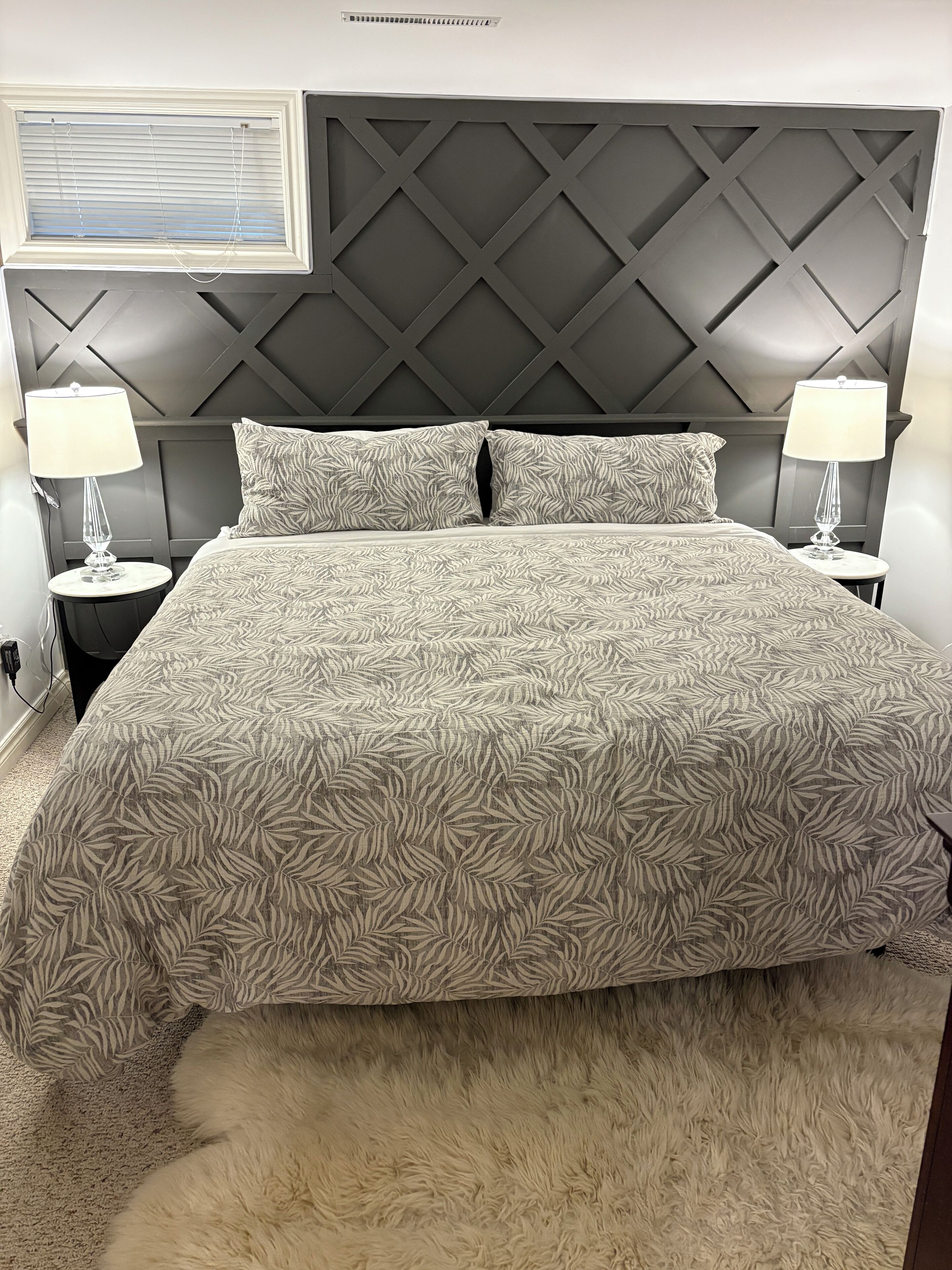 3 bedrooms, desk, soundproofing, iron/ironing board