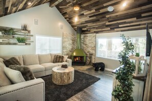 TV, fireplace, DVD player, stereo