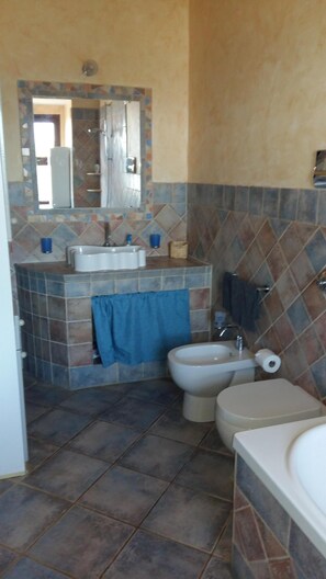 Shower, hair dryer, towels - Comfortable apartment65 sq.m. with whirlpool, terrace 30 sq m, pool and sea view (Borgetto)