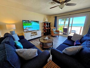 Smart TV, toys, stereo