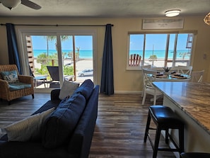 Smart TV, toys, stereo