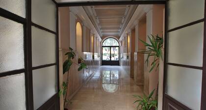 Maravillosa isla en el centro de Roma: Inicio de Davide