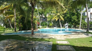 Außenpool, Infinity-Pool