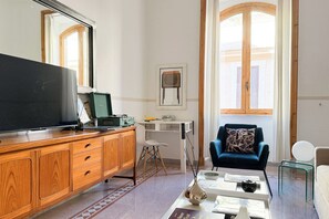 Smart TV, books, music library, stereo