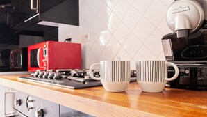 Coffee/tea maker, fridge, microwave, oven - Live Like a Local in a Artful Apartment near the Colosseum (rome)