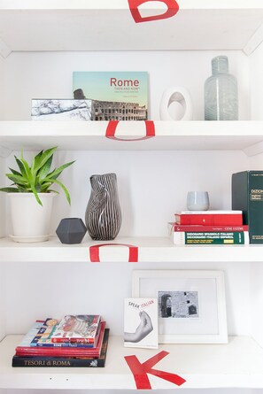 Interior - Live Like a Local in a Artful Apartment near the Colosseum (rome)