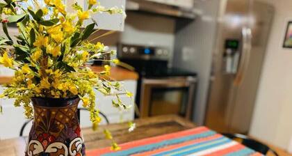 Great house for making memories! Two living areas, bar, and pool table