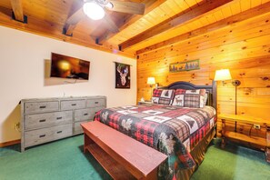 2 bedrooms, iron/ironing board, free WiFi, bed sheets - Log Cabin, MountainView, EZ Access, Playground, Fireplace, Firepit, WIFI, AC (Maggie Valley)