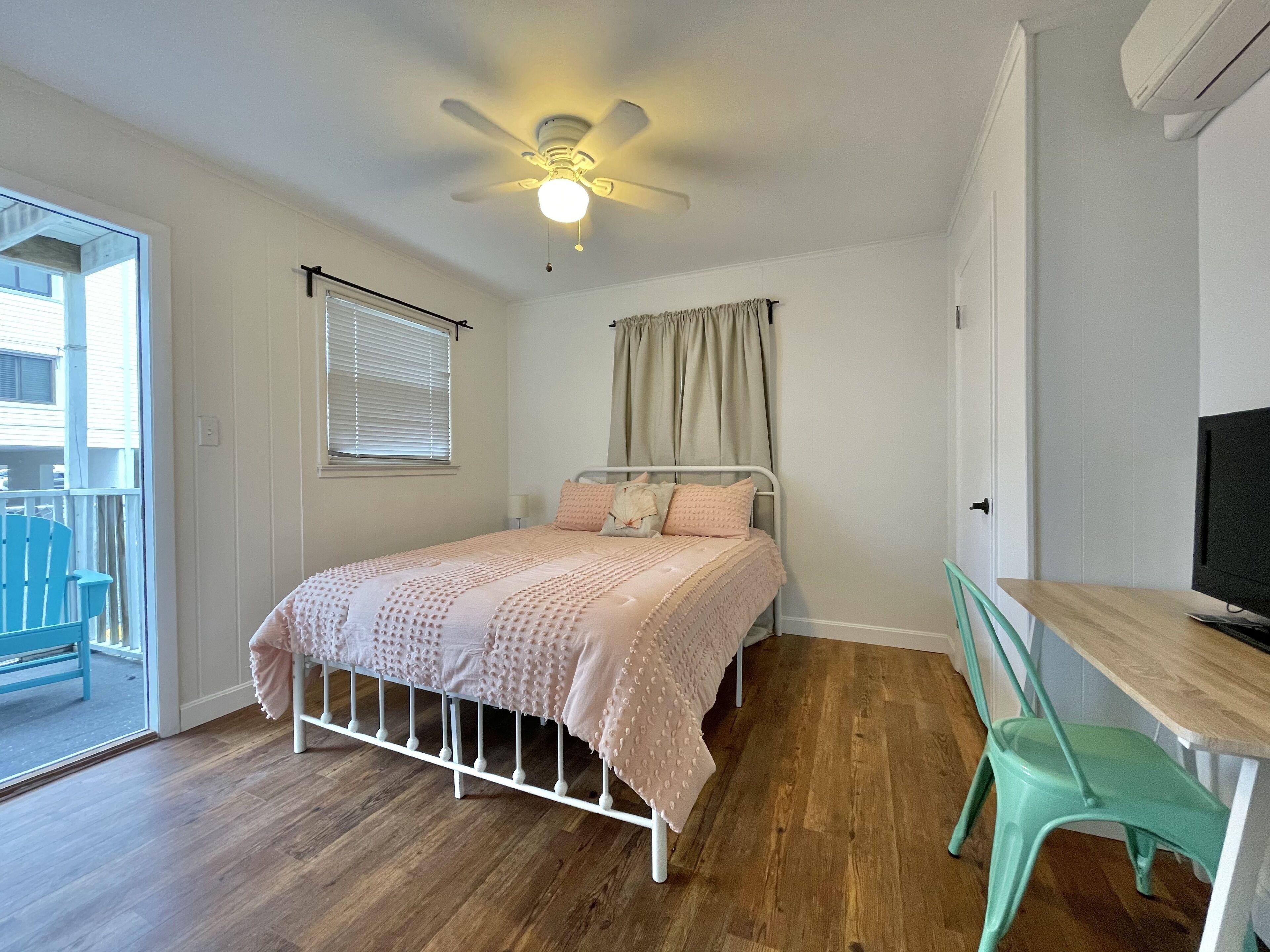 2 soverom, skrivebord og wi-fi (inkludert)