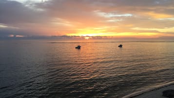 Perto da praia, toalhas de praia 