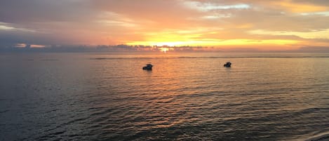 Vlak bij het strand, strandlakens