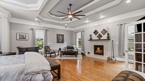 Room - Mansion - 20 mins to Airport /  20 mins  to Downtown Atlanta & Buckhead (Ellenwood)