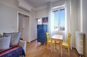 Dining - Great Location Comfortable and Quiet (Milan)
