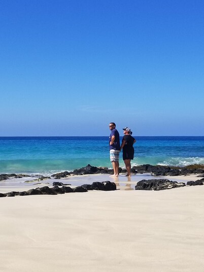 AMAZING OCEAN VIEW!! Popular White Sands Village Steps to the Beach