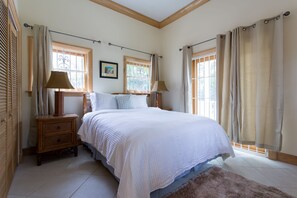 4 Schlafzimmer, Bügeleisen/Bügelbrett, WLAN, Bettwäsche