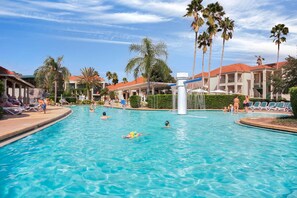 Piscine extérieure, piscine chauffée