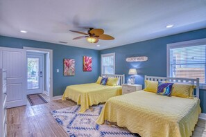 Tabla de planchar con plancha, cuna de viaje y wifi gratis 