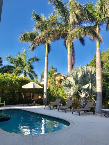 Upeat rannat - loistava sijainti - lämmitetty uima-allas-varaa viikonloppumatka nyt - STR # 20-0042