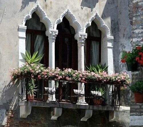 Miracoli: Malerischer Blick auf den Kanal von Venedig vom 15. Jahrhundert Balkon
