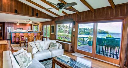 Oceanfront Promontory w / upeat näkymät ja ylelliset majoitustilat. Kävele rannalle!