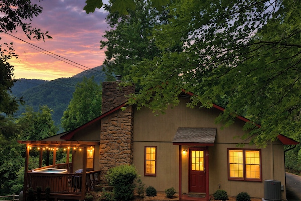Welcome to Up & Away Cabin!