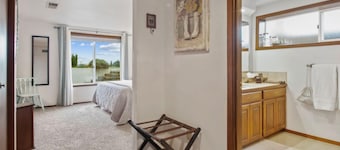 Farm Retreat | Peaceful, Private, and Cozy