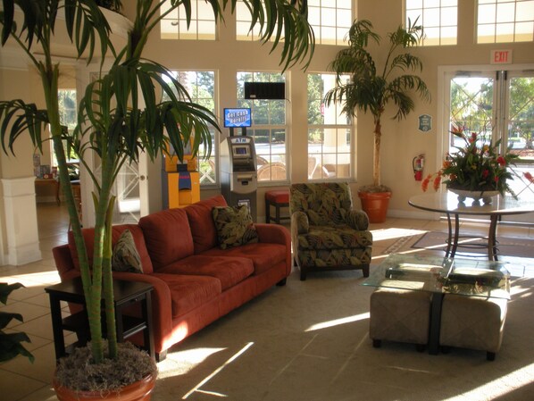 Lobby -  3 miles to Disney, Private 4bed/3bath w/ private pool, game room and club house (Kissimmee)