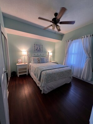 1 chambre, bureau, fer et planche à repasser, Wi-Fi gratuit