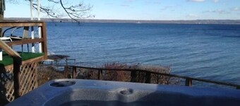 Arrowhead Beach-Seneca-Waterfront-Hot Tub-Wine Trail-Pets, Recently Updated-Covered Deck