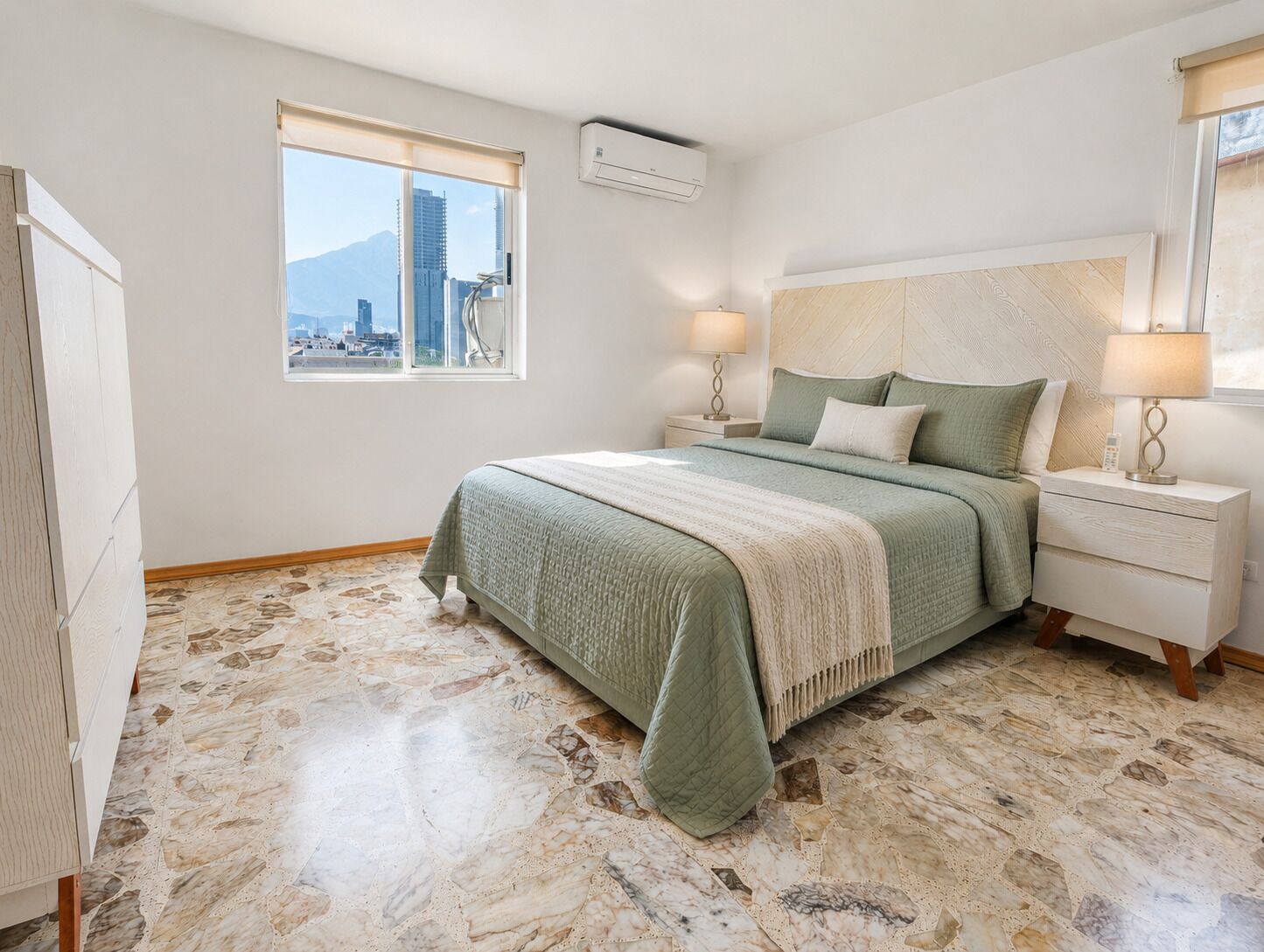 3 bedrooms, desk, iron/ironing board, WiFi (free)