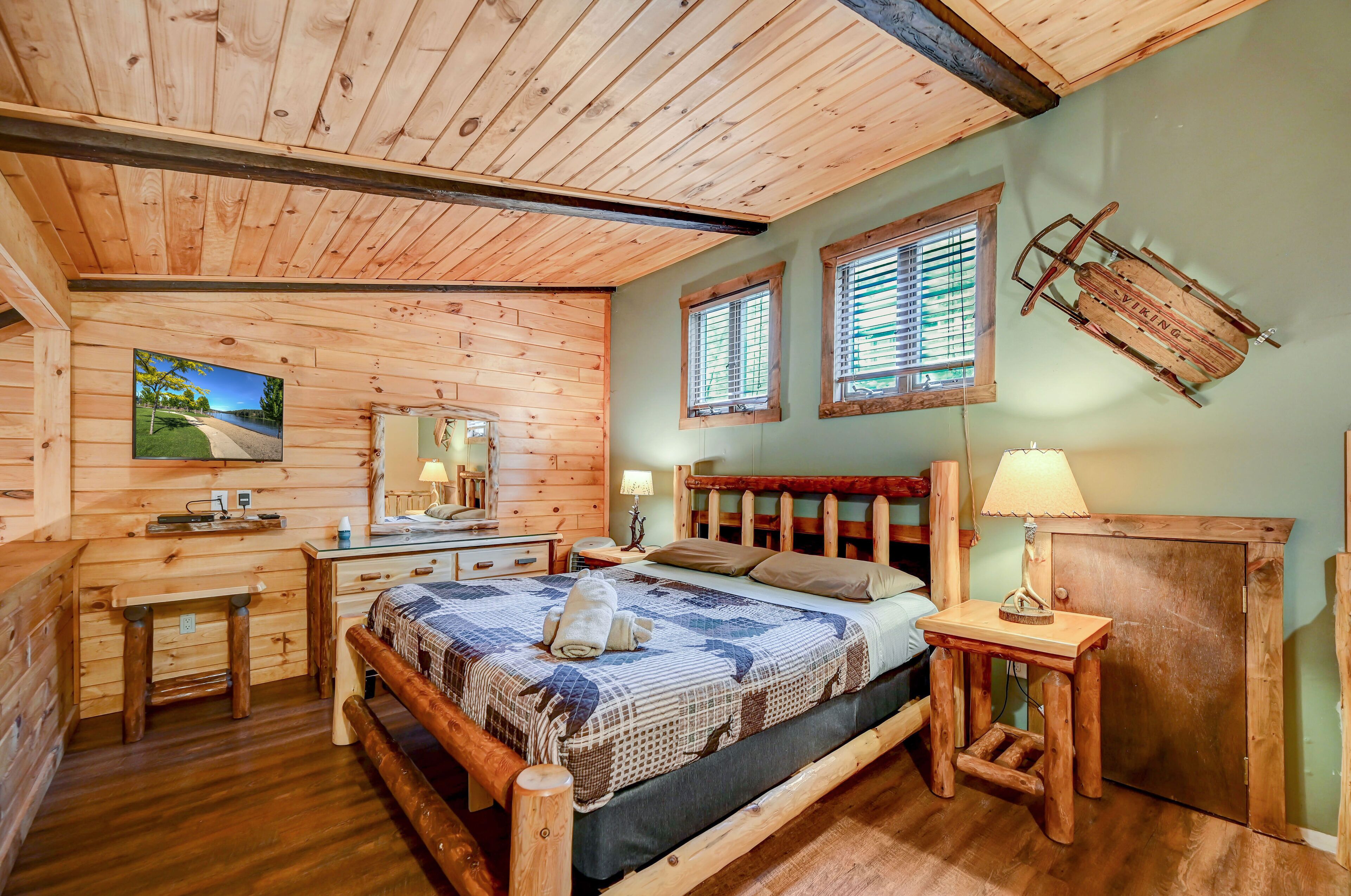 3 bedrooms, iron/ironing board, travel crib, free WiFi