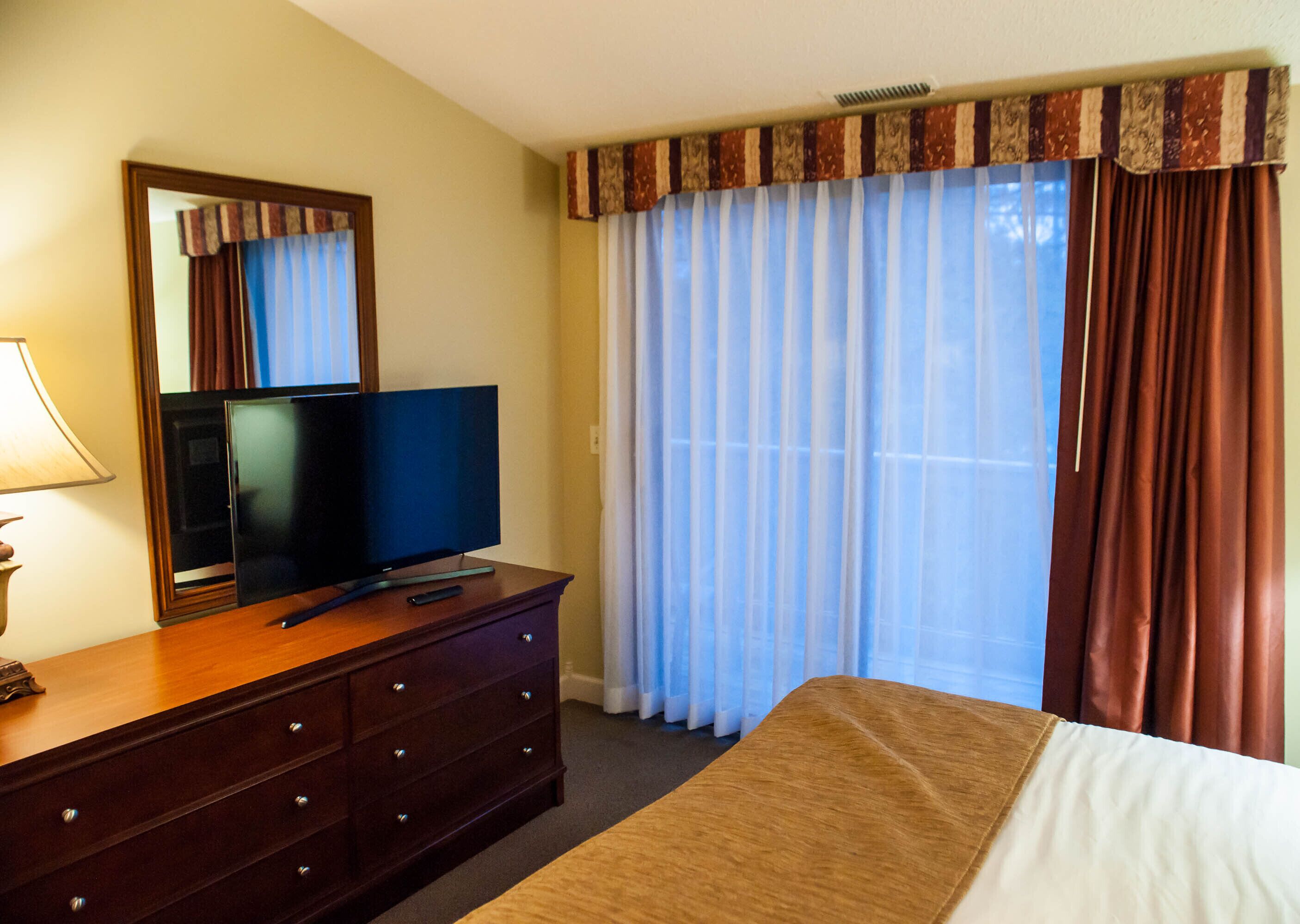 Fer et planche à repasser, Wi-Fi gratuit, draps fournis, réveils