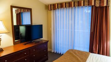 Fer et planche à repasser, Wi-Fi gratuit, draps fournis, réveils